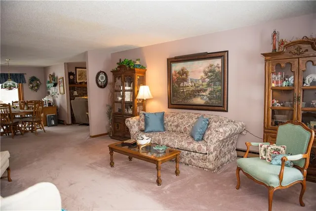 $335,000 | 19001 Sunrise Drive, Belton, MO 64012