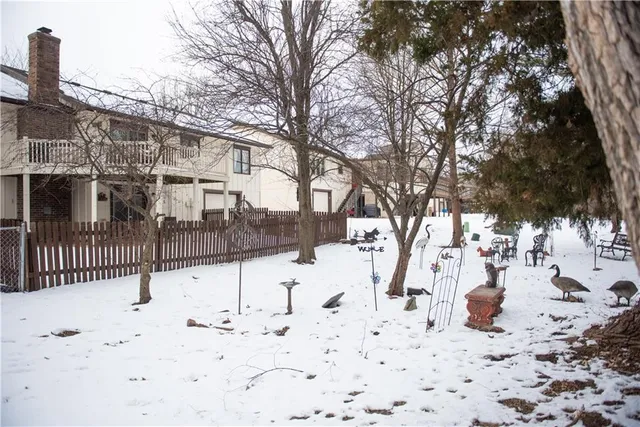 $335,000 | 19001 Sunrise Drive, Belton, MO 64012