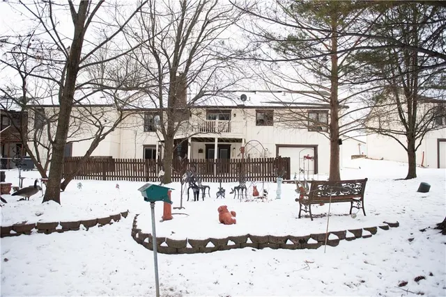 $335,000 | 19001 Sunrise Drive, Belton, MO 64012