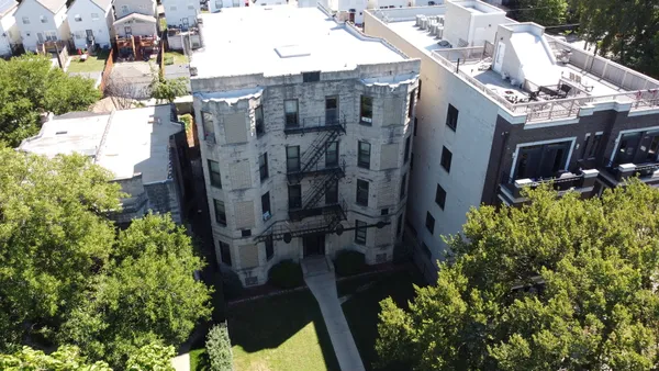 $1,300 | 6527 South Kimbark Avenue, Unit 1, Chicago, IL 60637