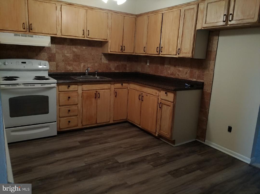 50 North Fellowship Road, Unit 602 Maple Shade, NJ 08052 - Photo 3 of 10 Gallery Image 3