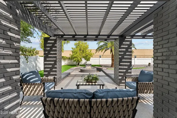 $845,000 | 2818 East Malapai Drive, Phoenix, AZ 85028