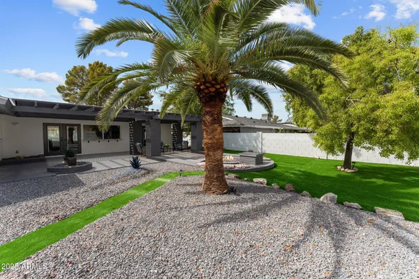 $845,000 | 2818 East Malapai Drive, Phoenix, AZ 85028