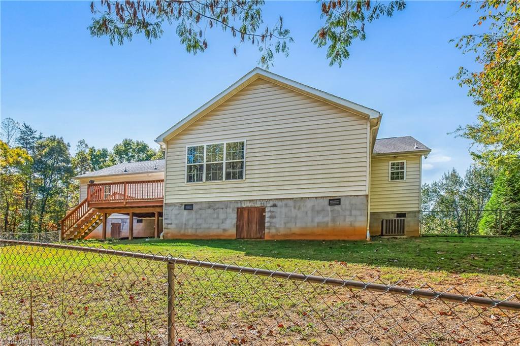 1116 Old Ridge Rd Bend East Bend, NC 27018 - Photo 27 of 35 Gallery Image 27