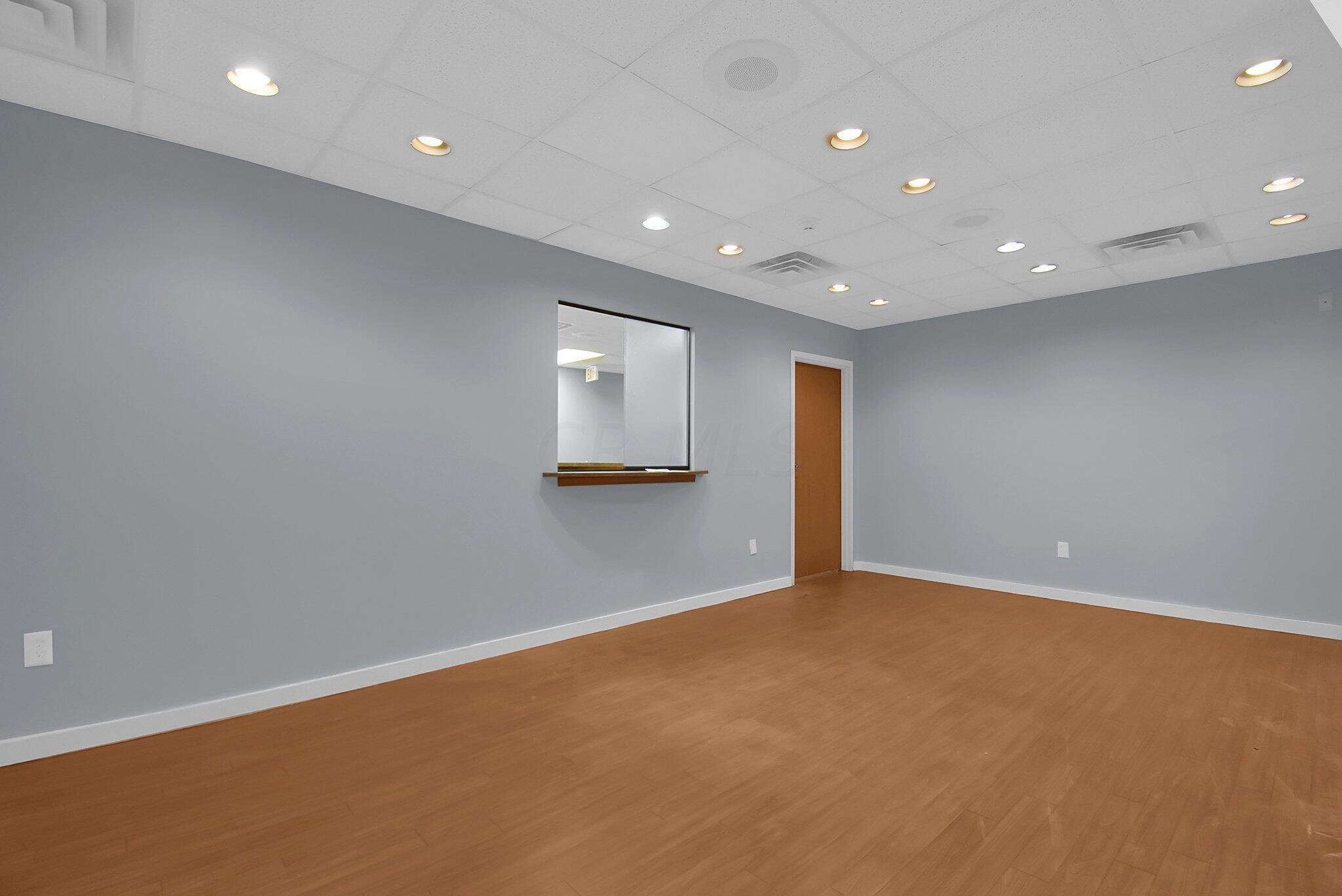 600 Cooper Road, Unit 700 Westerville, OH 43081 - Photo 3 of 25 large-4e760860-983b-4e44-9a99-dd2dcd1914
