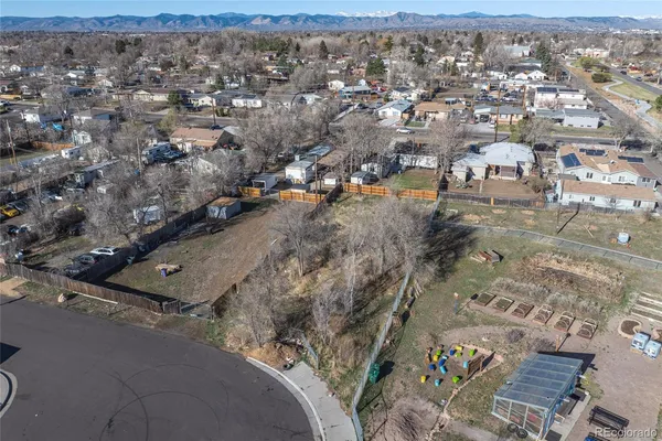 an aerial view of multiple house