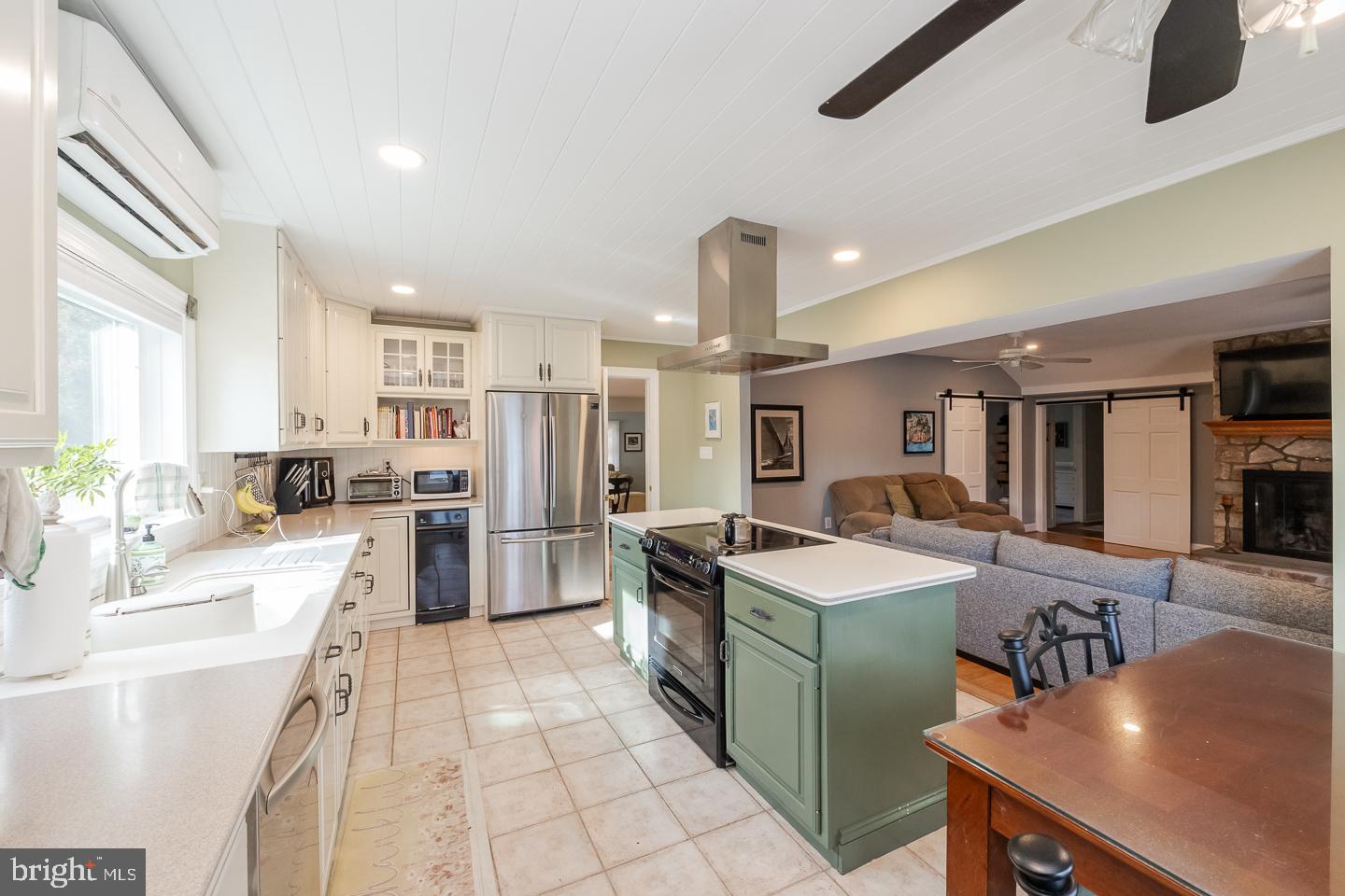 48 Delmont Road Newtown Square, PA 19073 - Photo 4 of 28 Gallery Image 4
