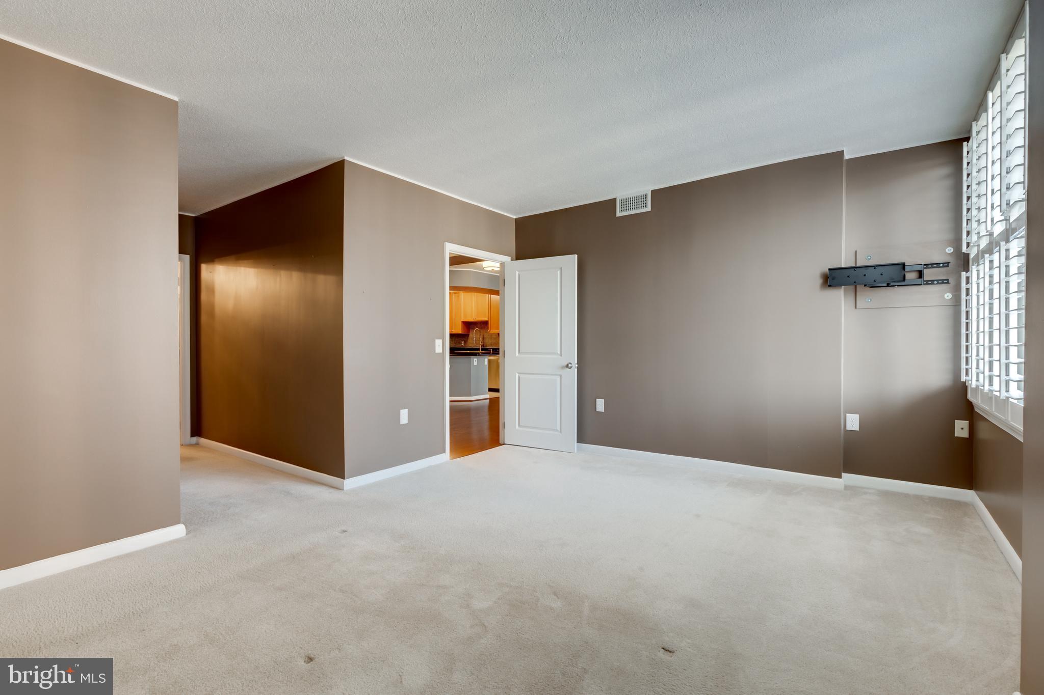 851 North Glebe Road, Unit 1020 Arlington, VA 22203 - Photo 19 of 52 Bedroom