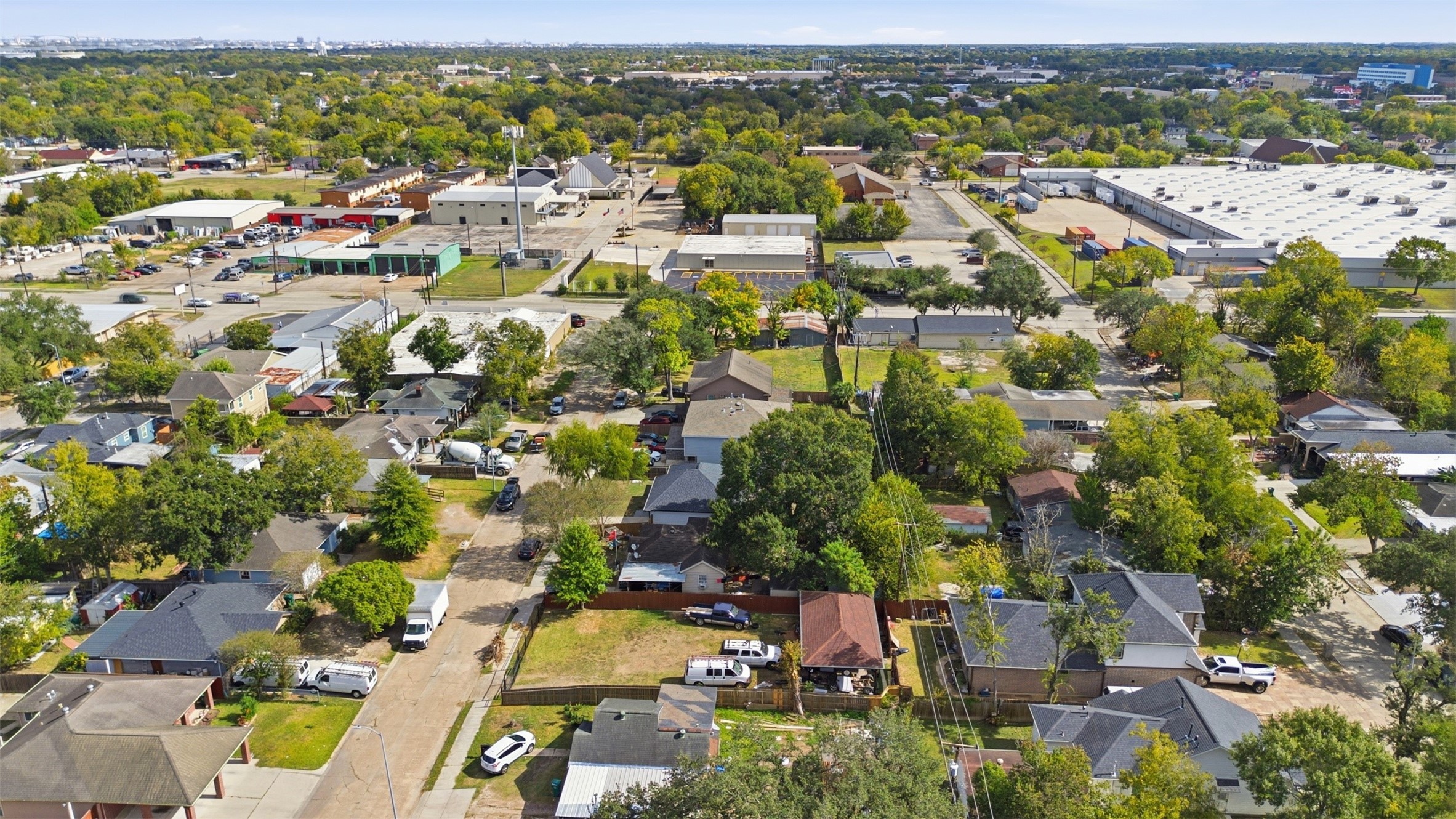 111 Calvin Street Pasadena, TX 77506 - Photo 38 of 40 an aerial view of residential houses with outdoor space