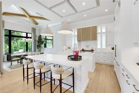 $7,075,000 | 767 Park Shore Drive, Naples, FL 34103
