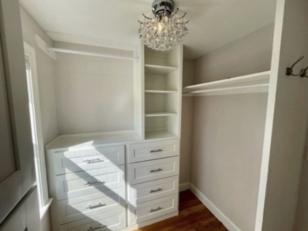 124 Pilgrim Road Wellesley, MA 02481 - Photo 13 of 24
