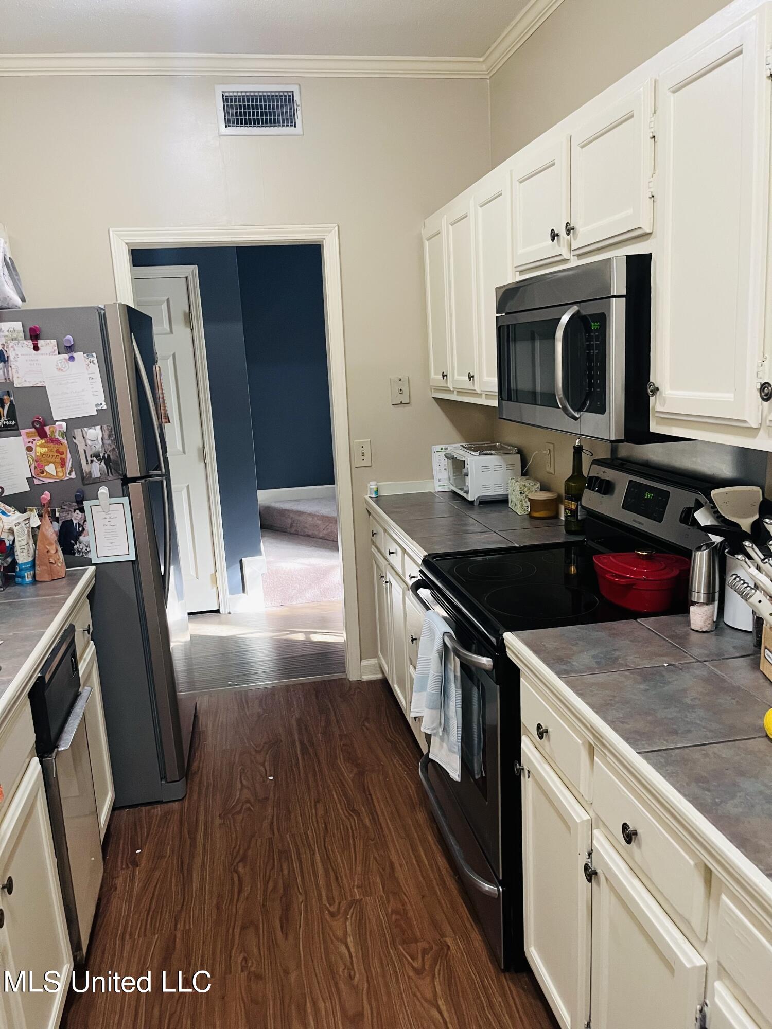 1306 Roxbury Court Jackson, MS 39211 - Photo 17 of 26 139B8553-4448-4996-B9CE-A4BBBF06419C