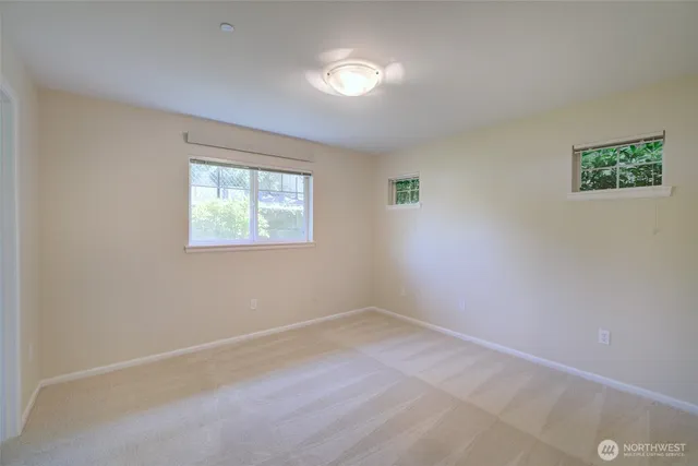 $2,450 | 11306 124th Avenue Northeast, Unit 101, Kirkland, WA 98033