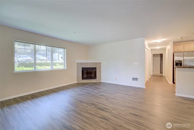 $2,450 | 11306 124th Avenue Northeast, Unit 101, Kirkland, WA 98033