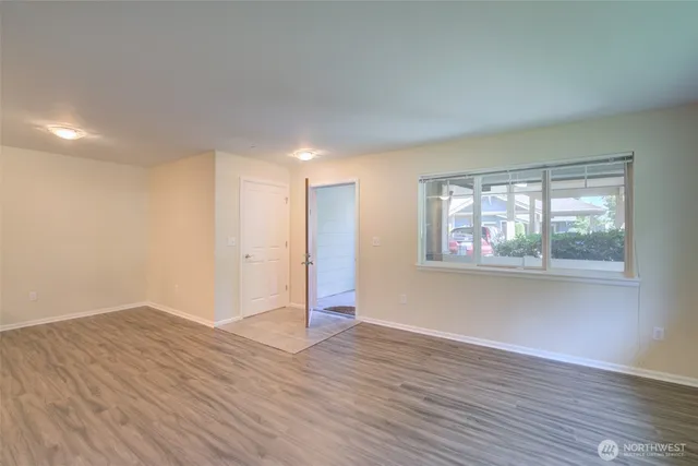 $2,450 | 11306 124th Avenue Northeast, Unit 101, Kirkland, WA 98033