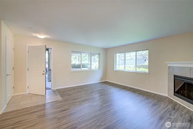 $2,450 | 11306 124th Avenue Northeast, Unit 101, Kirkland, WA 98033