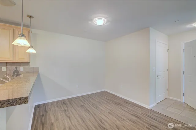 $2,450 | 11306 124th Avenue Northeast, Unit 101, Kirkland, WA 98033