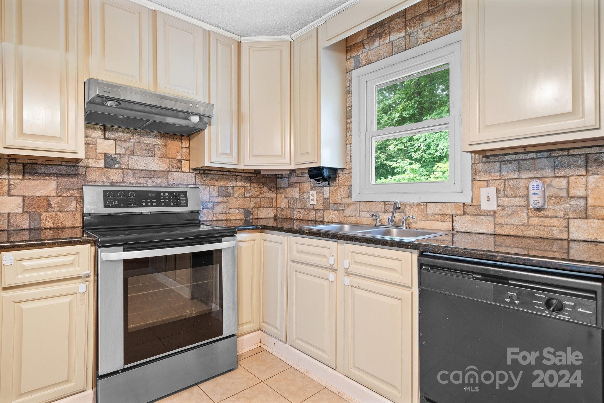 1099 Mini Drive Conover, NC 28613 - Photo 23 of 45 Gallery Image 23
