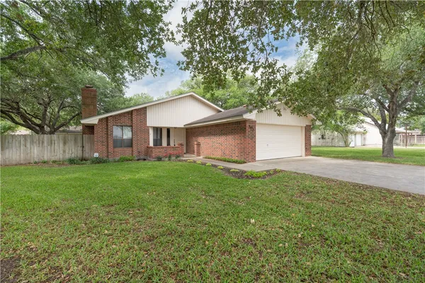 $245,000 | 503 Wendt Street, Orange Grove, TX 78372