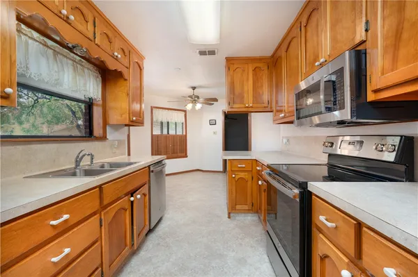 $245,000 | 503 Wendt Street, Orange Grove, TX 78372