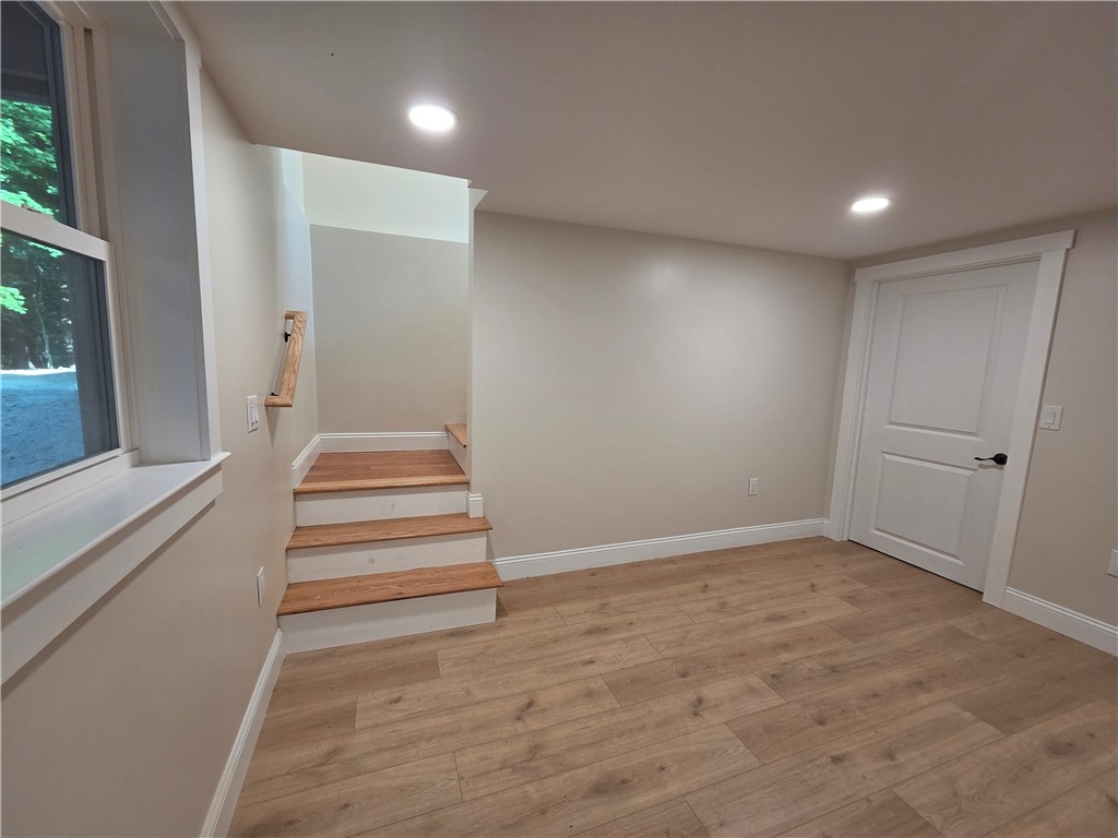 513 Knotty Oak Road Coventry, RI 02816 - Photo 30 of 36