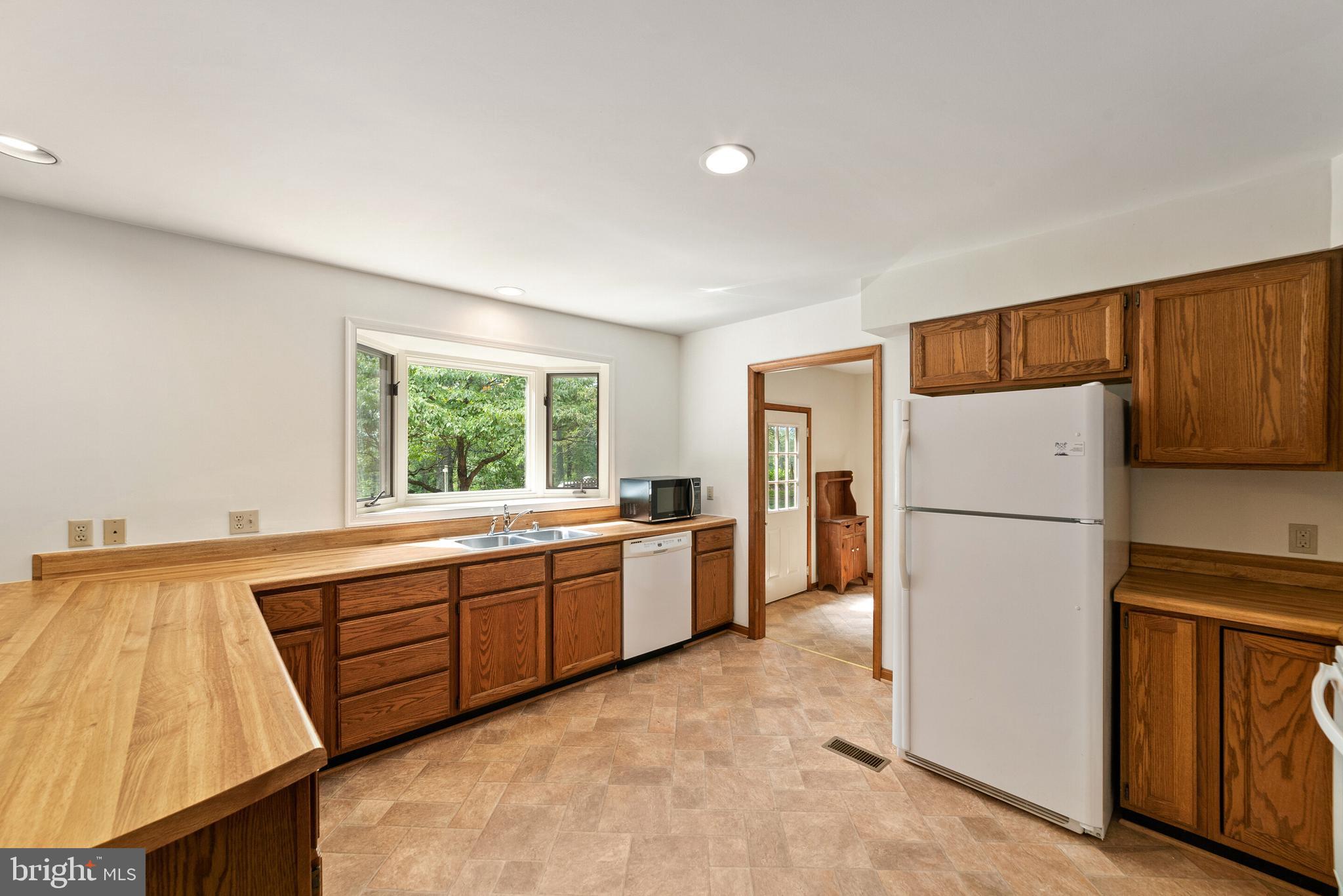236 Lizzie Mills Road Castleton, VA 22716 - Photo 19 of 50