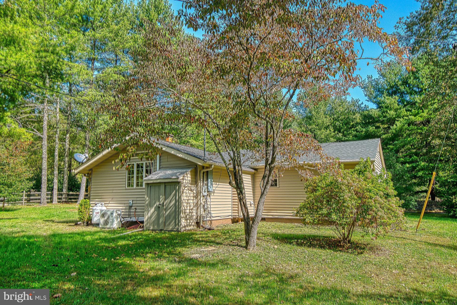 381 Swindler Hollow Road Sperryville, VA 22740 - Photo 27 of 31
