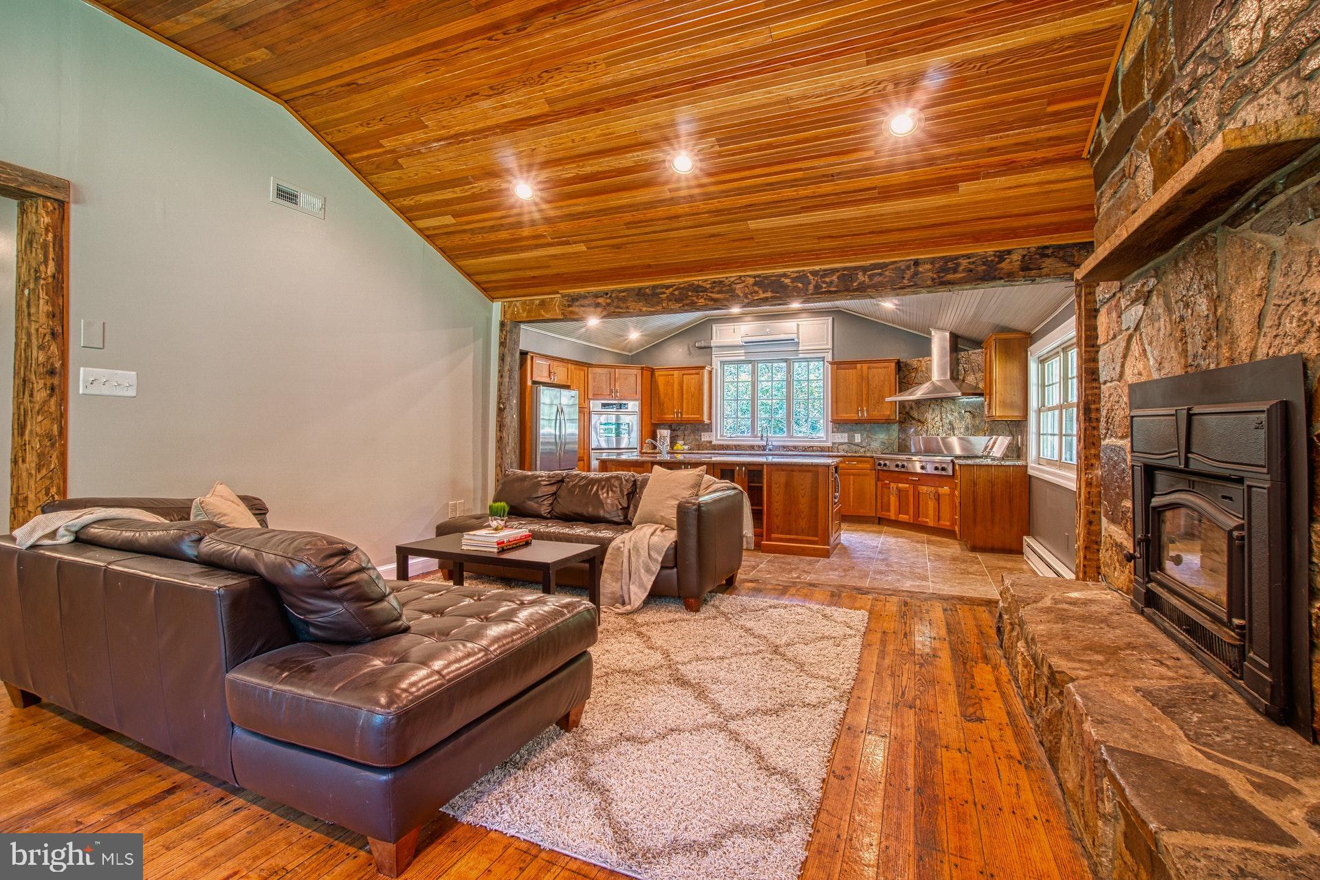 381 Swindler Hollow Road Sperryville, VA 22740 - Photo 5 of 31