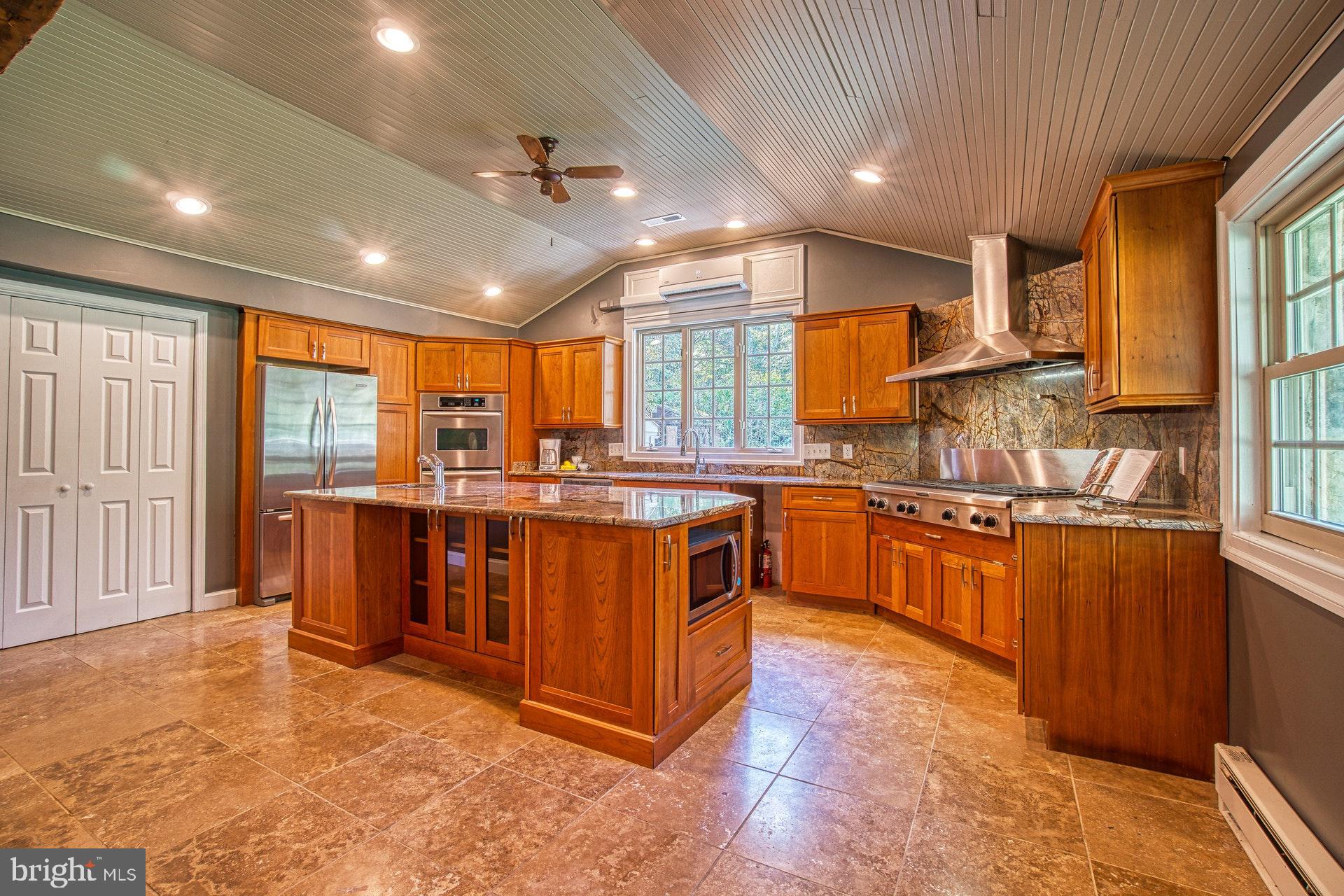 381 Swindler Hollow Road Sperryville, VA 22740 - Photo 6 of 31