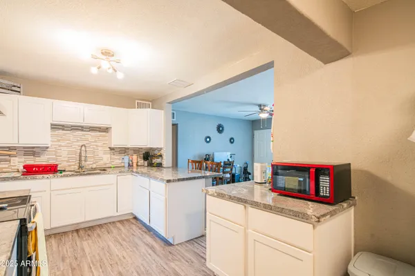 $328,900 | 206 North 5th Street, Avondale, AZ 85323