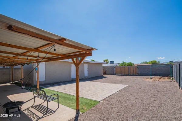 $328,900 | 206 North 5th Street, Avondale, AZ 85323