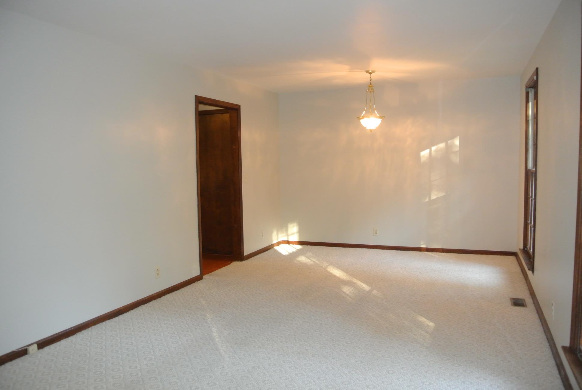 3041 Trough Springs Road Clarksville, TN 37043 - Photo 3 of 15 Gallery Image 3