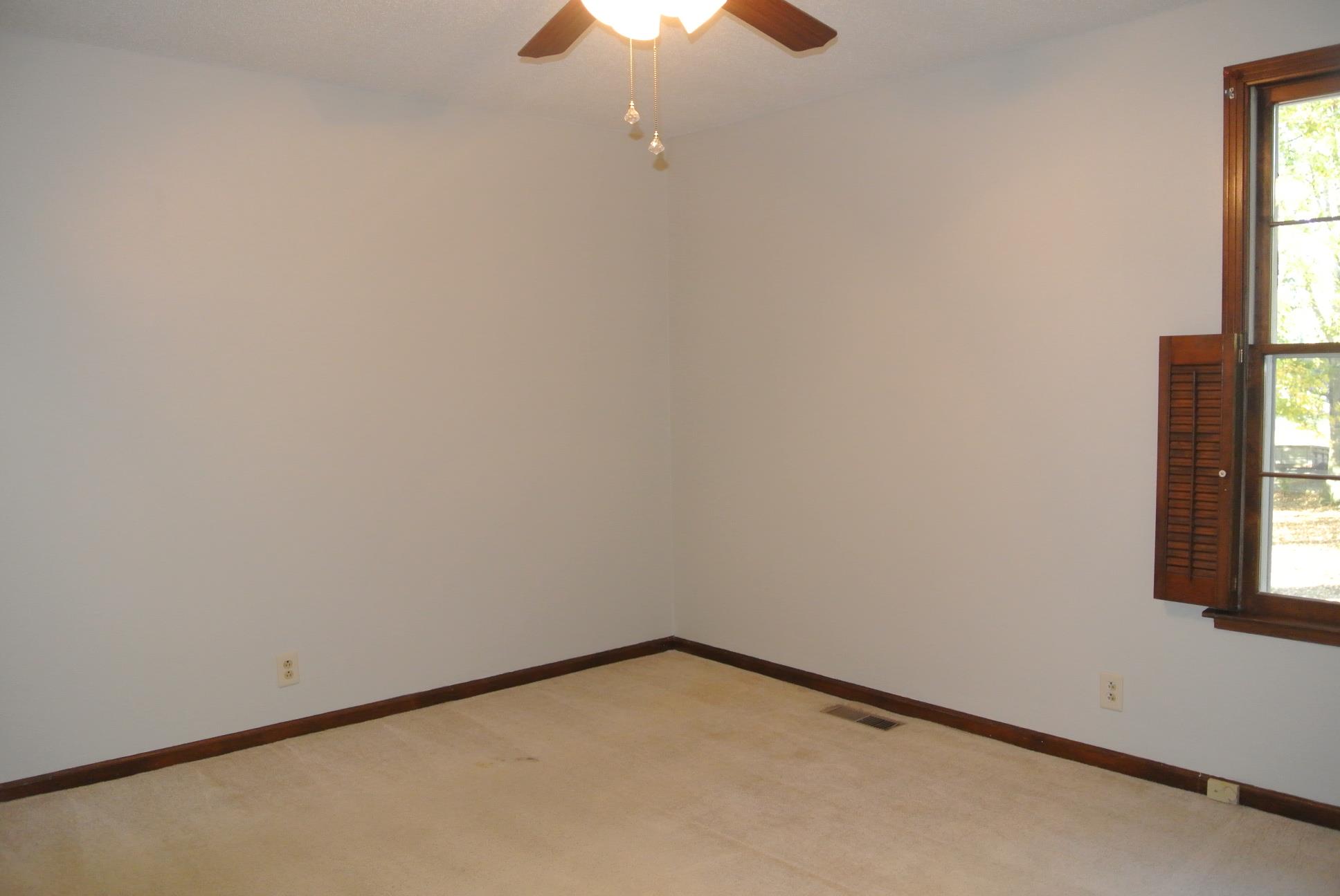 3041 Trough Springs Road Clarksville, TN 37043 - Photo 9 of 15 Gallery Image 9