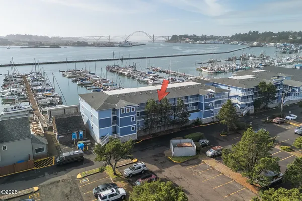 $355,000 | 890 Southeast Bay Blvd., Unit 305, Newport, OR 97365
