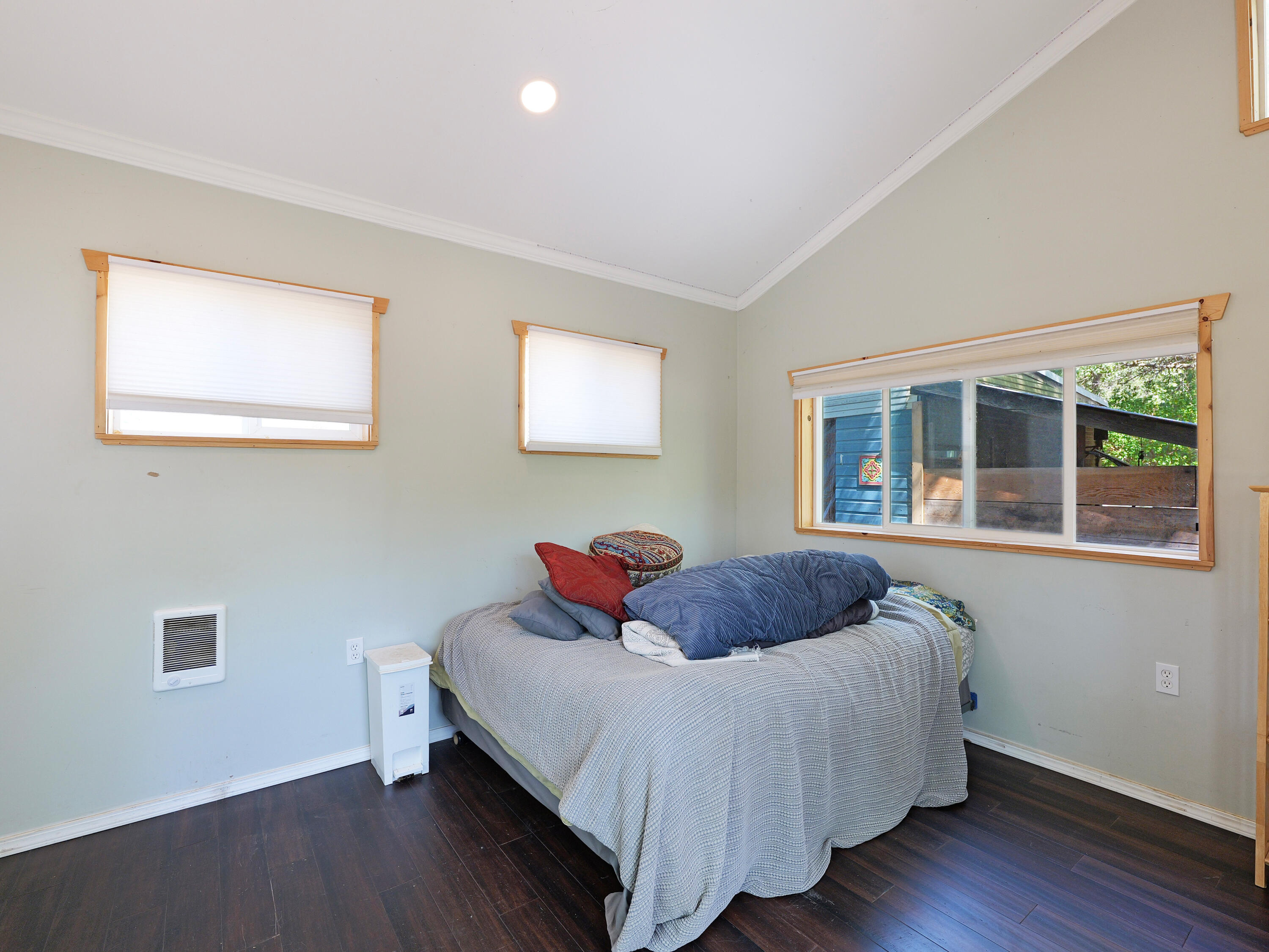 1135 East Fork Road Williams, OR 97544 - Photo 72 of 80 Gallery Image 72