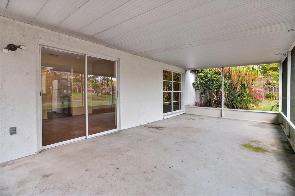 9761 Fox Chapel Road Tampa, FL 33647 - Photo 30 of 43
