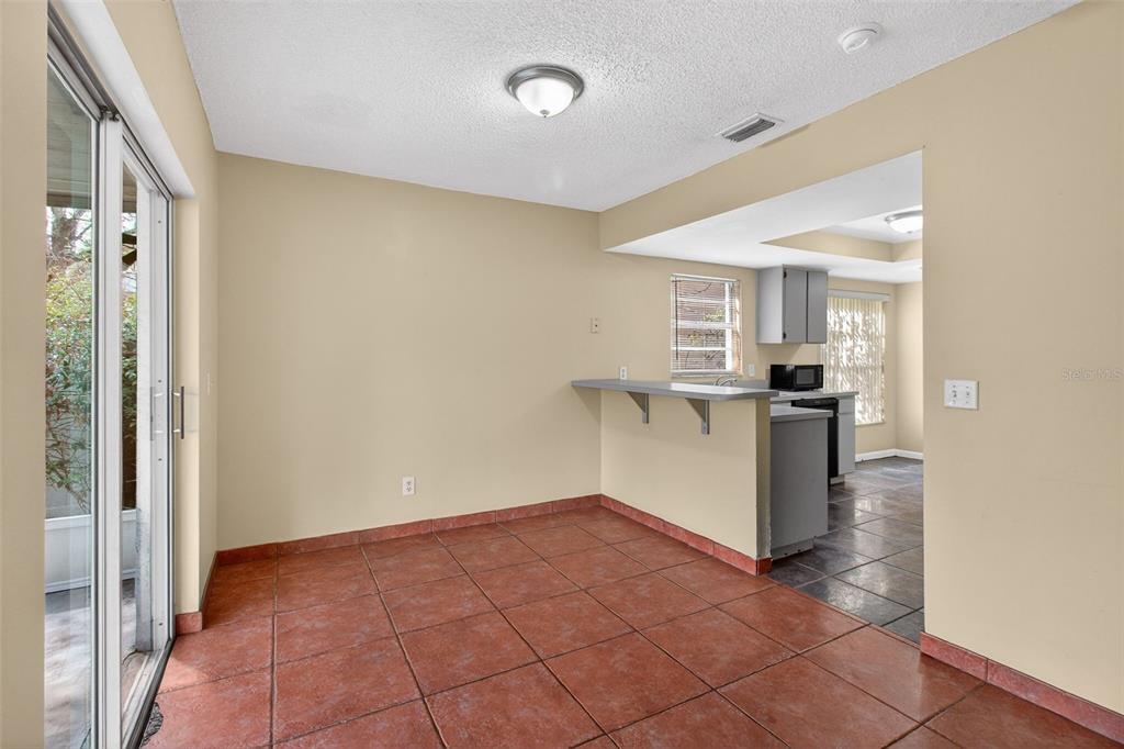 9761 Fox Chapel Road Tampa, FL 33647 - Photo 8 of 43