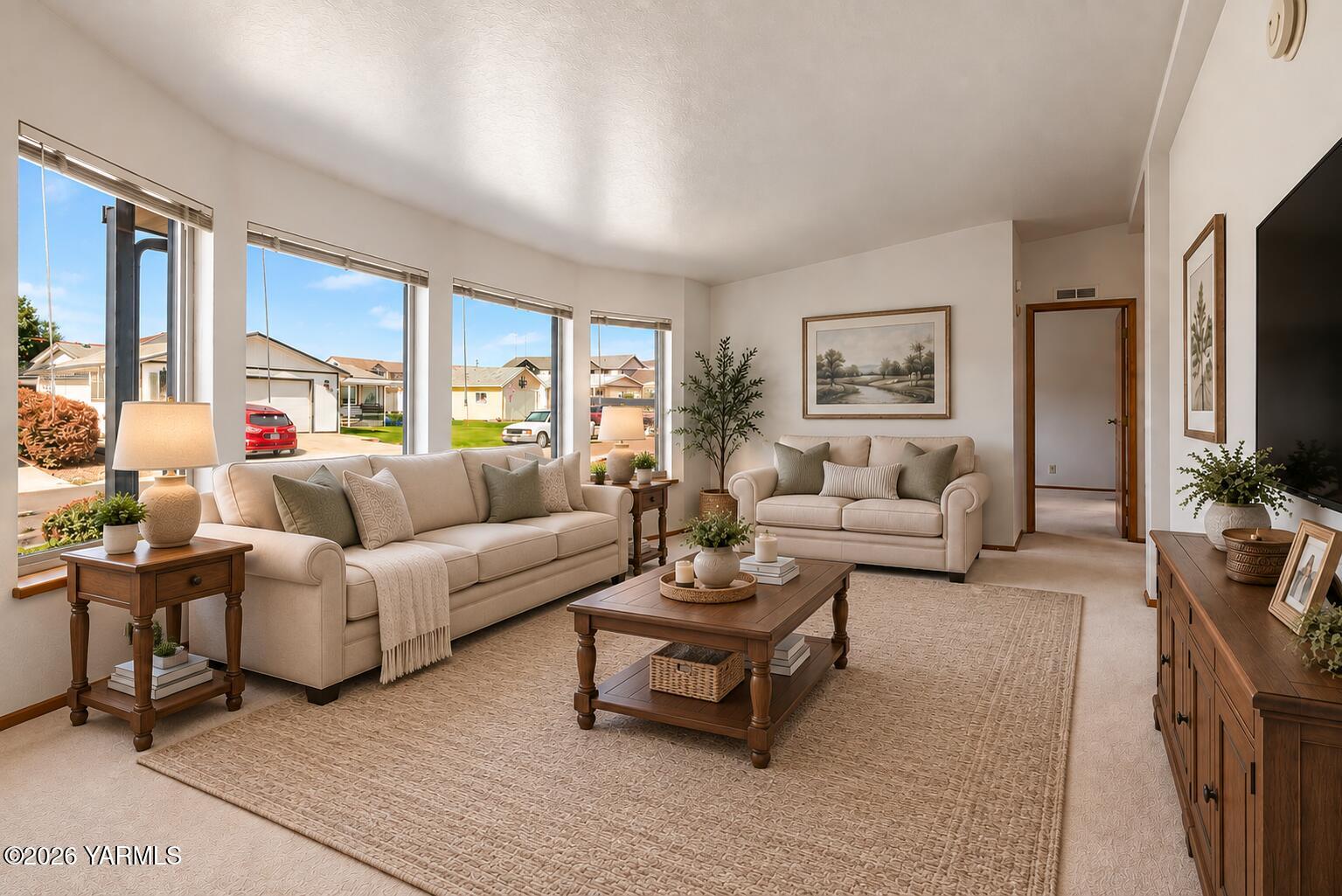 3701 Gun Club Road, Unit 88 Yakima, WA 98901 - Photo 5 of 34 005Spacious, vaulted living