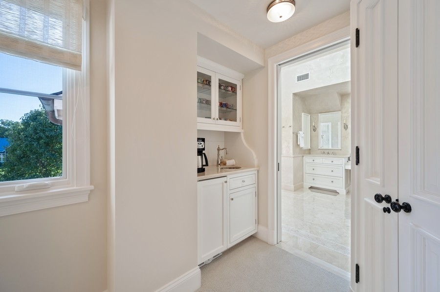 312 Woodley Road Winnetka, IL 60093 - Photo 43 of 96