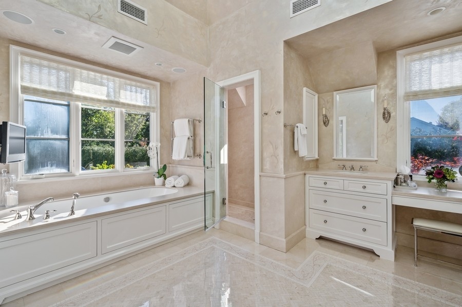 312 Woodley Road Winnetka, IL 60093 - Photo 44 of 96