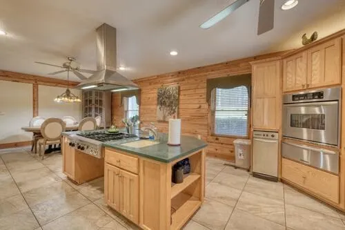 $879,000 | 978 Ashley Lane, Young Harris, GA 30582