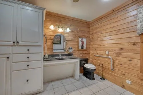 $879,000 | 978 Ashley Lane, Young Harris, GA 30582