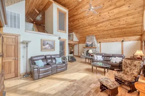 $879,000 | 978 Ashley Lane, Young Harris, GA 30582