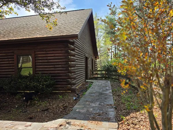 $879,000 | 978 Ashley Lane, Young Harris, GA 30582