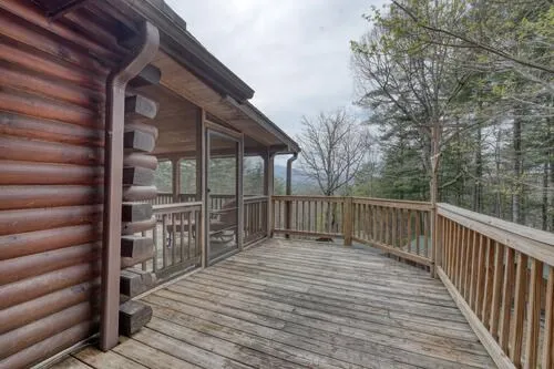 $879,000 | 978 Ashley Lane, Young Harris, GA 30582