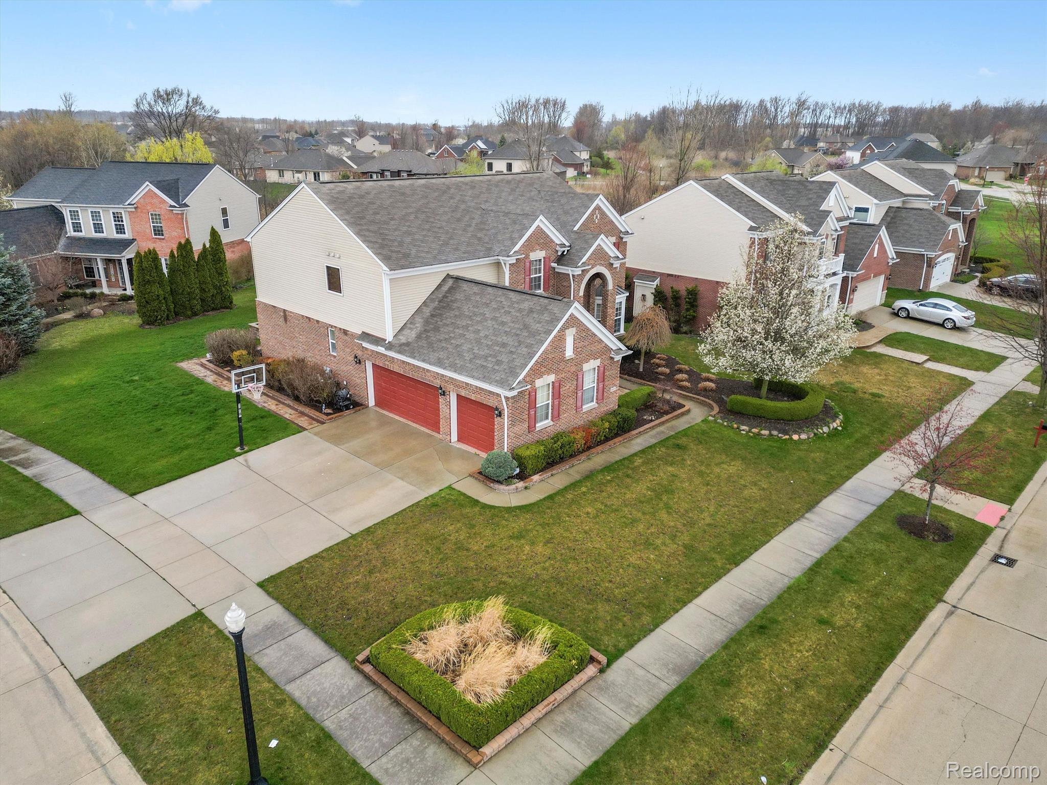 49915 Gracechurch Road Macomb, MI 48044 - Photo 3 of 42 Gallery Image 3
