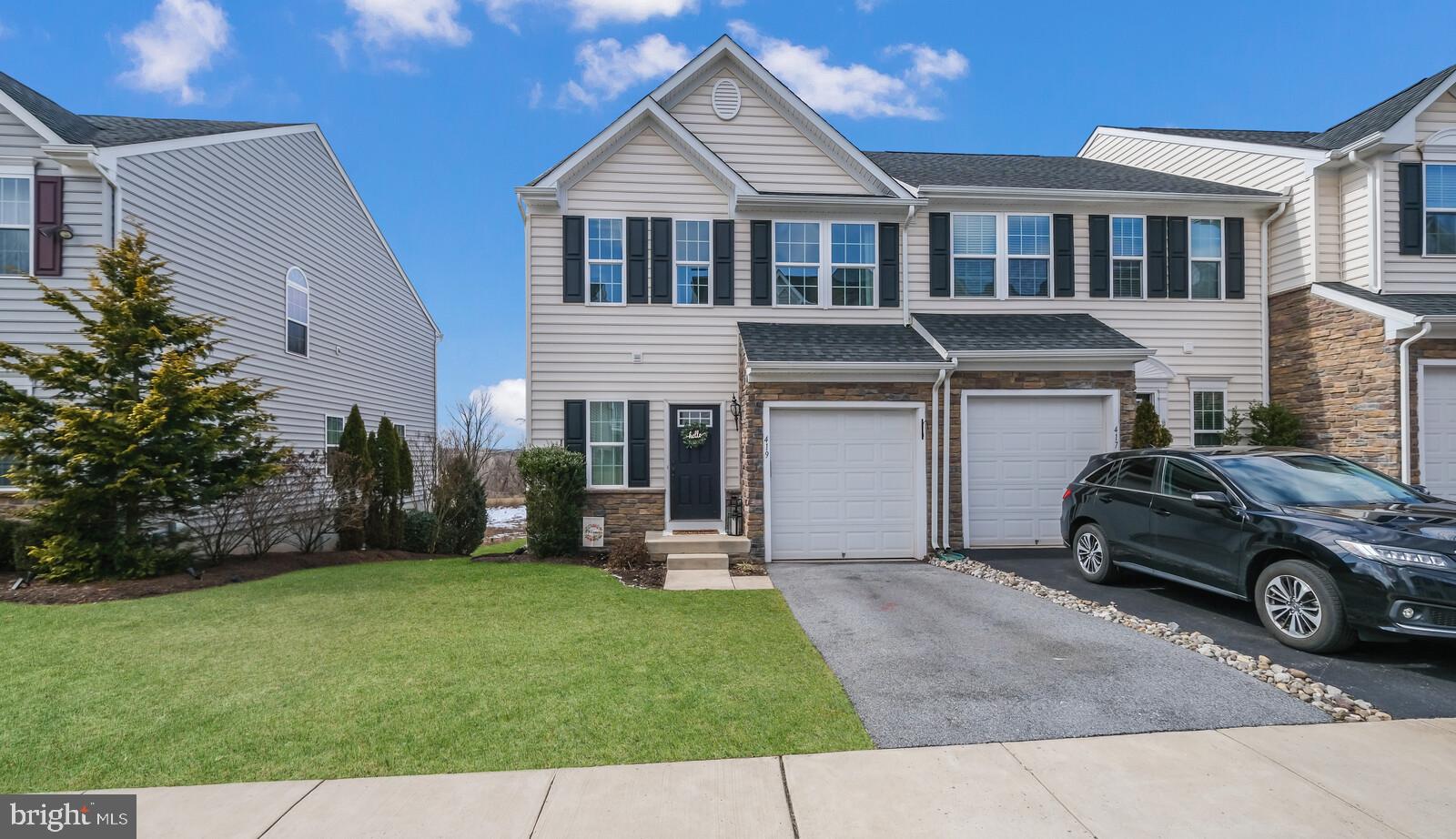 419 Lopata Road Phoenixville, PA 19460 - Photo 2 of 35 Gallery Image 2