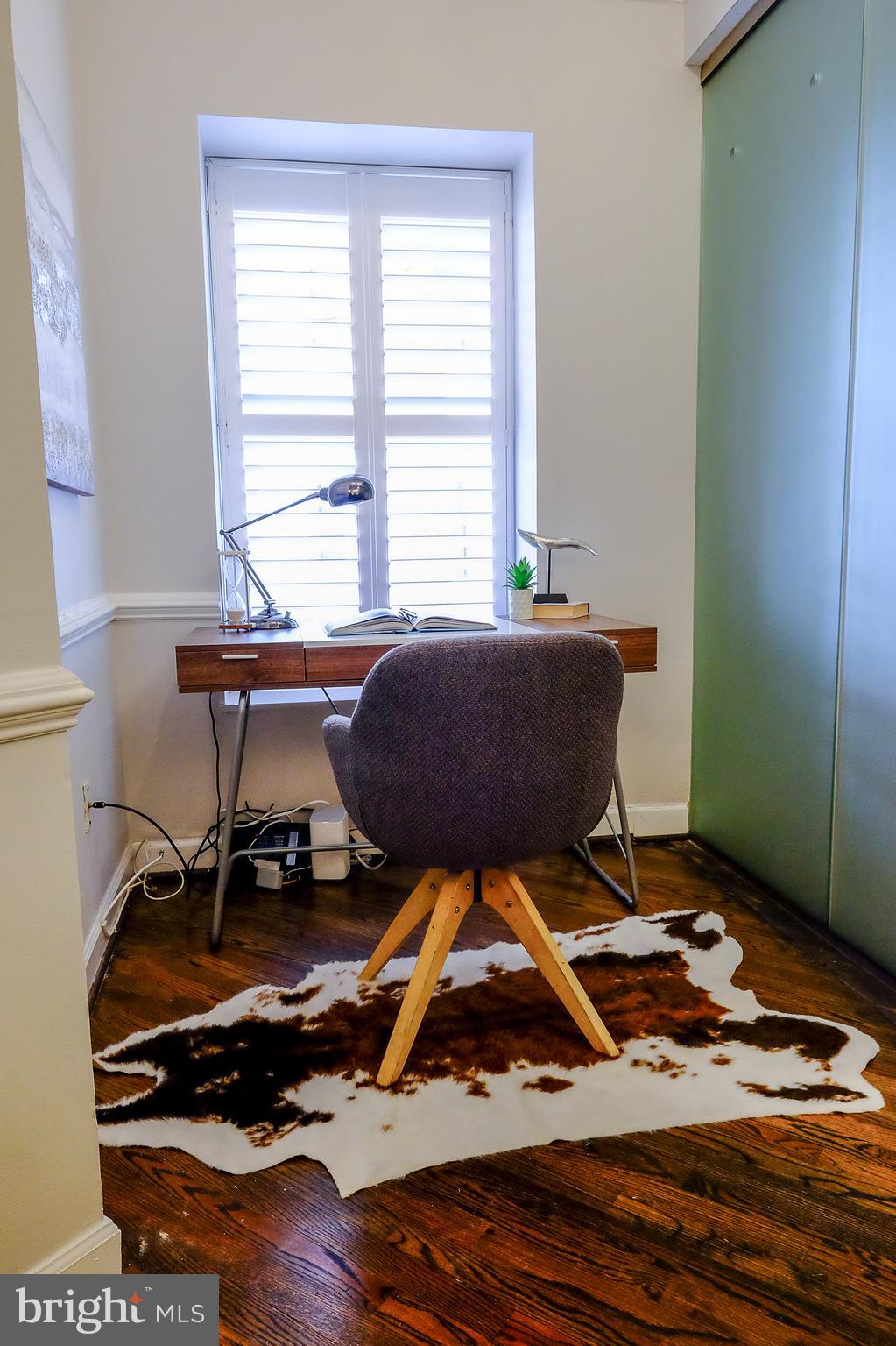 2123 California Street Northwest, Unit B7 Washington, DC 20008 - Photo 8 of 23 A Delightful Working Station Corner