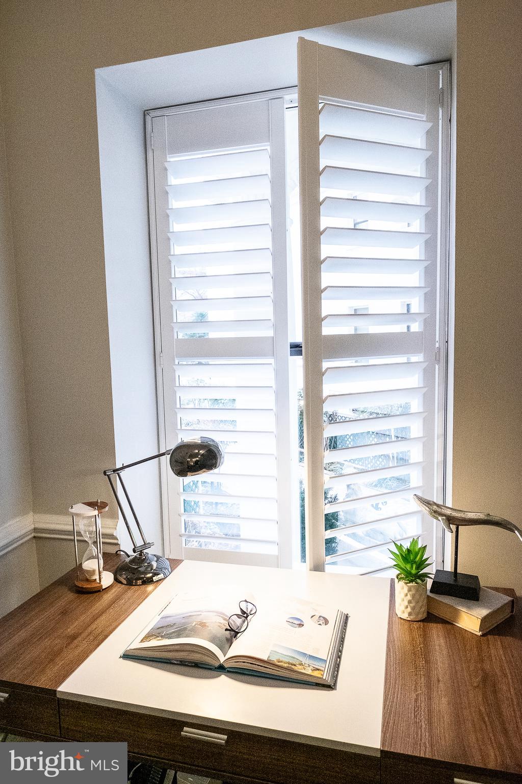 2123 California Street Northwest, Unit B7 Washington, DC 20008 - Photo 9 of 23 A Working Station Corner With A View