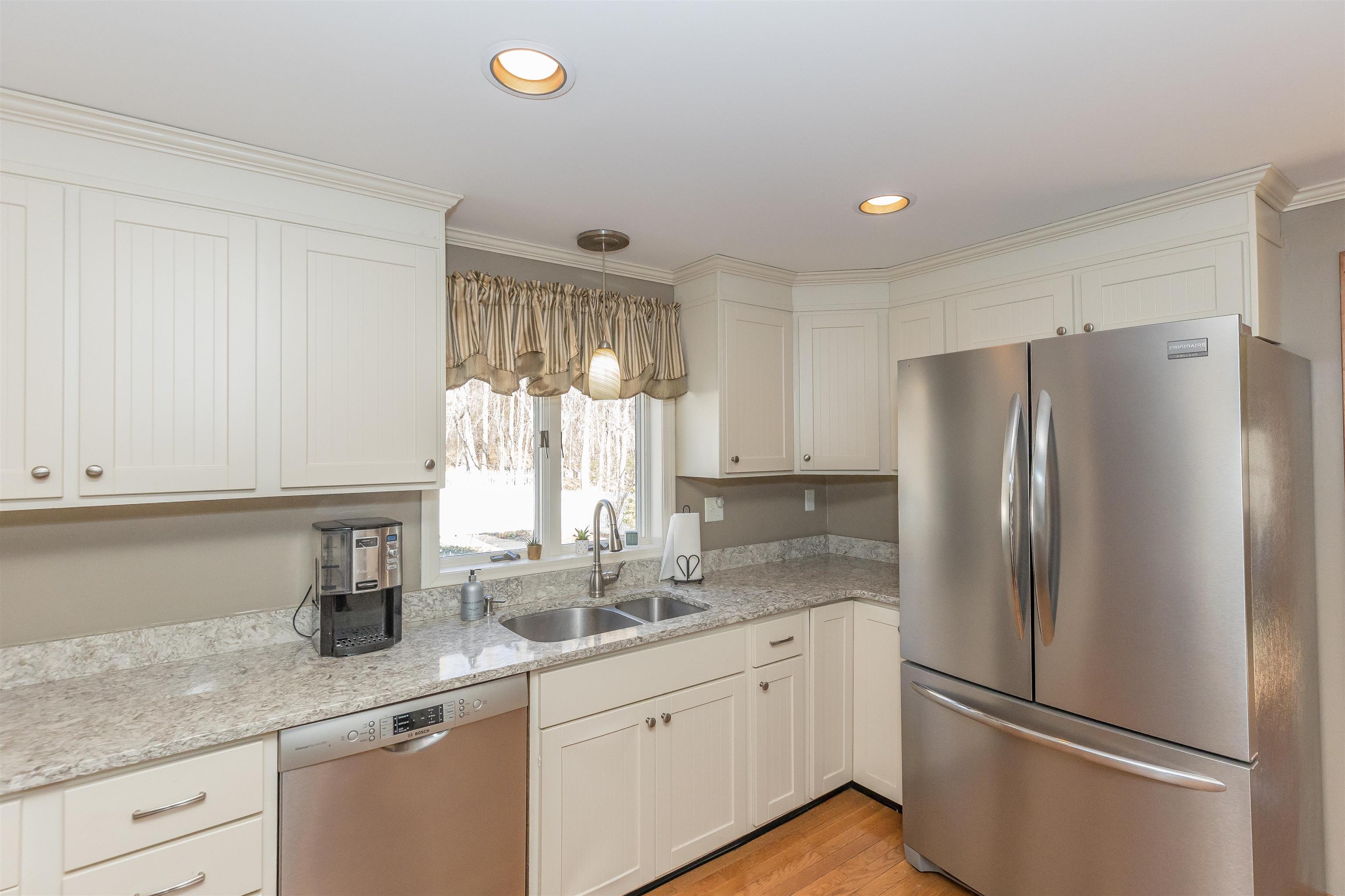 19 Berkeley Street Pelham, NH 03076 - Photo 19 of 40